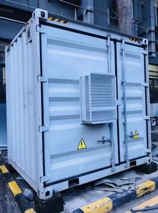 ईएसएस 10 वर्ष जीवनकाल आउटडोर बैटरी कैबिनेट 1MWh 5MWh 10MWh 20ft 40ft कंटेनर सौर बैटरी ऊर्जा भंडारण प्रणाली